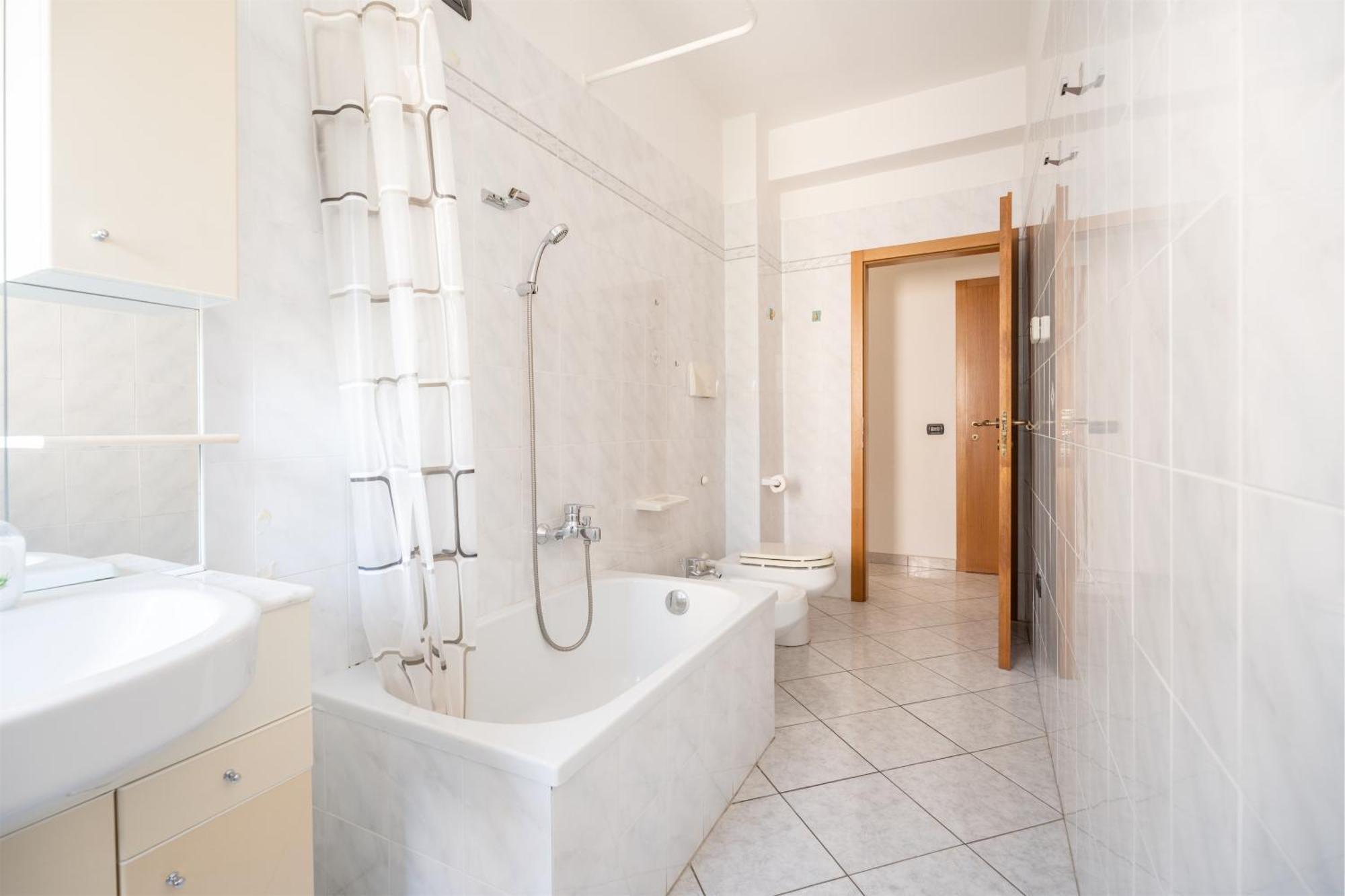 Apartamento Be & Being - Milena Riva del Garda Exterior foto